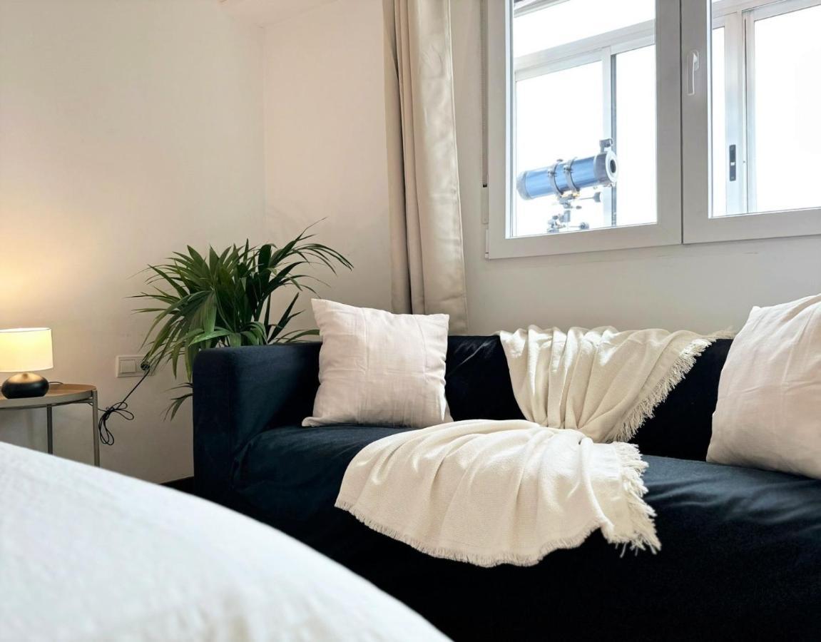 Your Sunny & Spacious Portview Home バレンシア エクステリア 写真