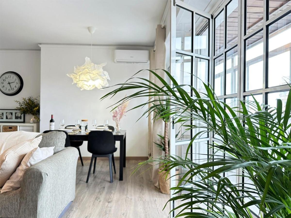 Your Sunny & Spacious Portview Home バレンシア エクステリア 写真
