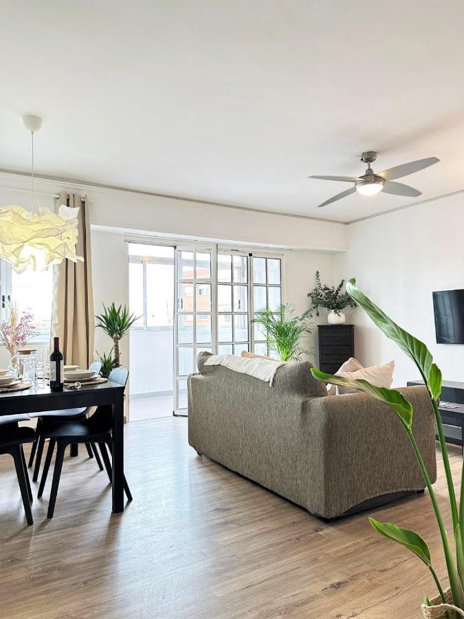Your Sunny & Spacious Portview Home バレンシア エクステリア 写真
