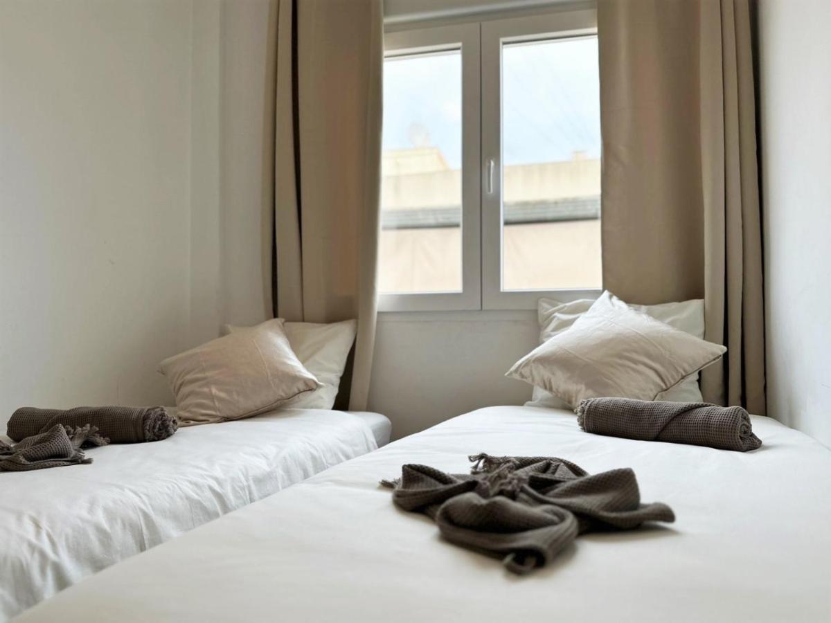 Your Sunny & Spacious Portview Home バレンシア エクステリア 写真