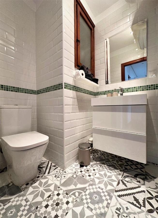 Your Sunny & Spacious Portview Home バレンシア エクステリア 写真